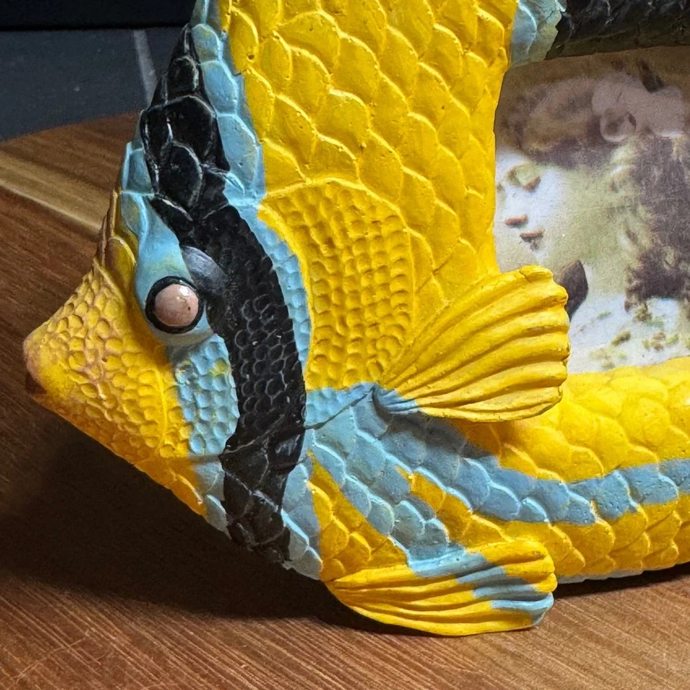 VTG Yellow Tropical Angelfish Resin Picture Frame Coastal Nautical Decor 5x6